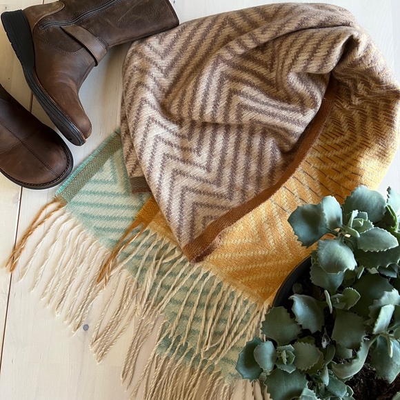 Herringbone scarf - Picture 2 of 5